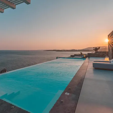 Splendid Mykonos Waterfront Villa *