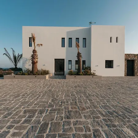 Splendid Mykonos Waterfront Villa *