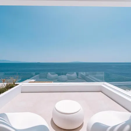 Splendid Mykonos Waterfront بلاتيس يالوس