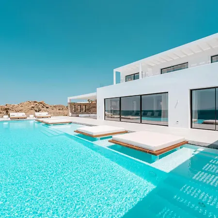 Splendid Mykonos Waterfront Villa *