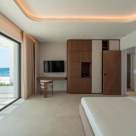 Splendid Mykonos Waterfront *